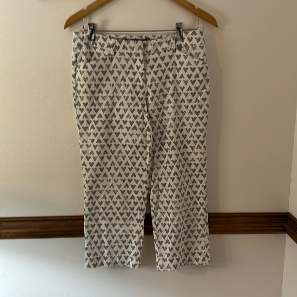 Zac & Rachel, ladies, white, and gray are heart capris. 6